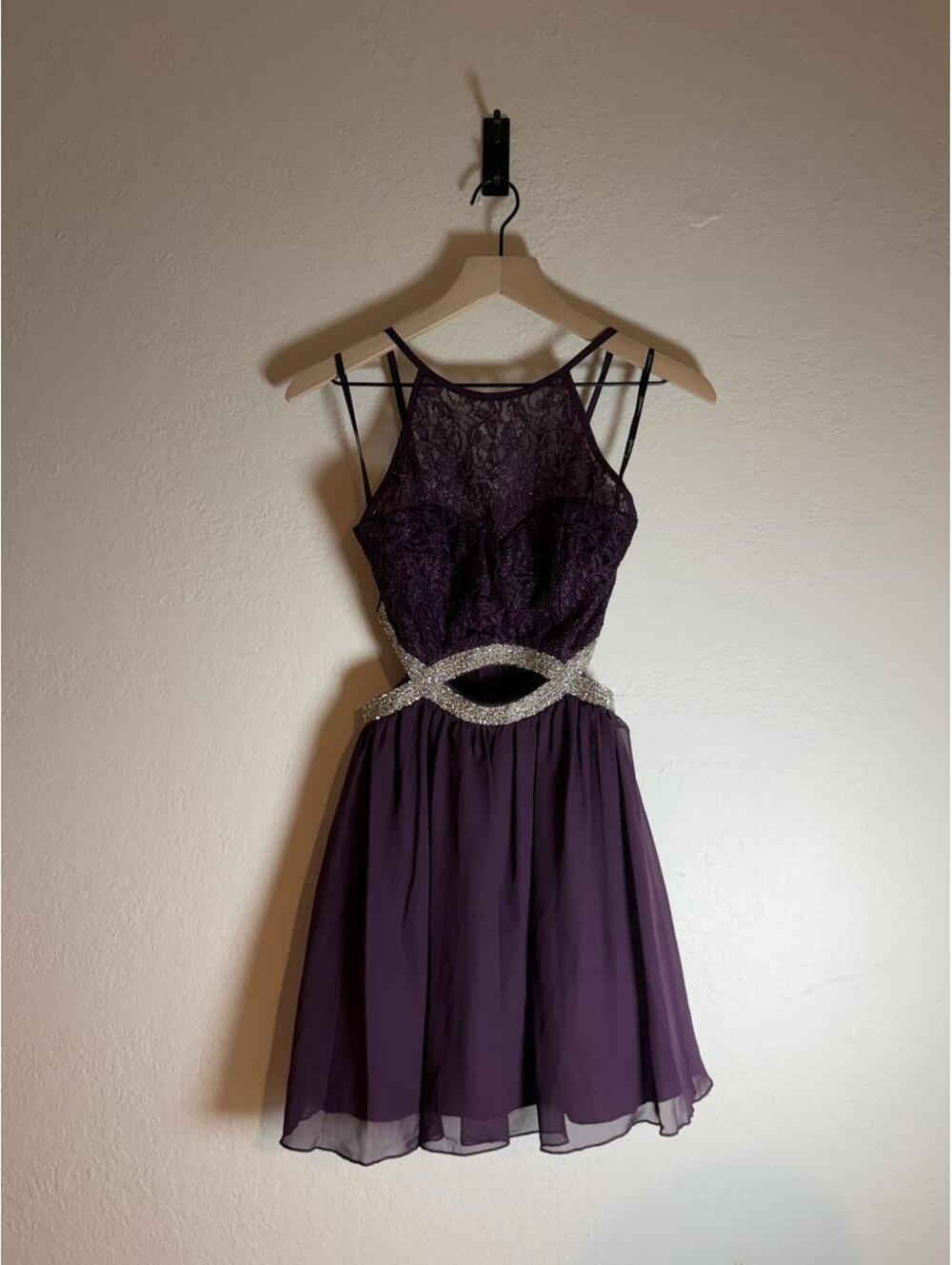 Speechless Purple Lace and Chiffon Party Dress with Beaded Waist Detail Size 5